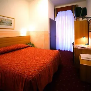 Assarotti 3*, Genua Italien