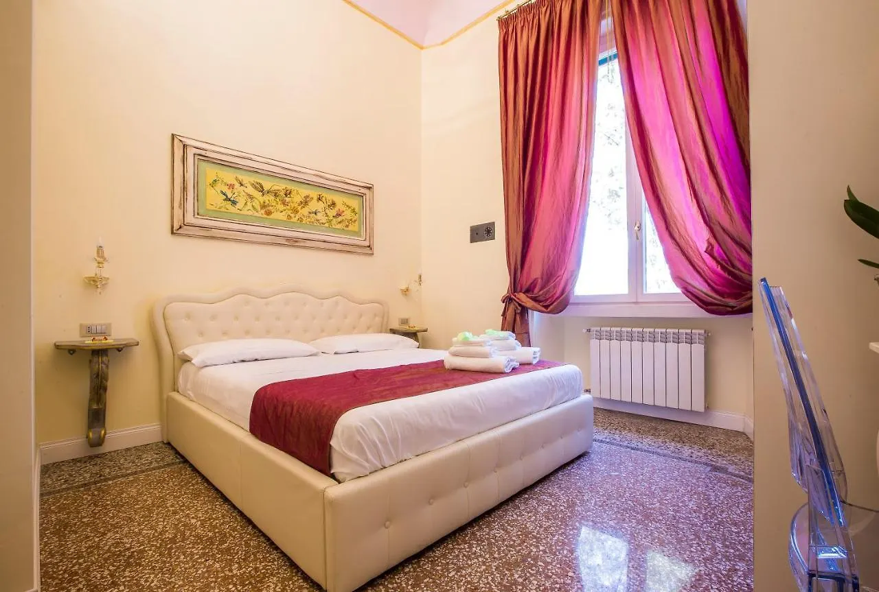 Trastevere Royal Suite Trilussa Roma 4*,  Italia